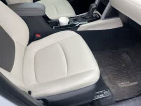 Certified 2023 Toyota Corolla Cross XLE image 24