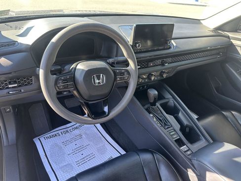 Used 2023 Honda Accord EX image 9