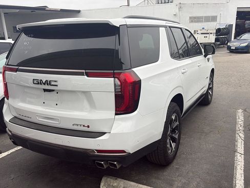 Used 2026 GMC Yukon AT4 Ultimate AWD/4WD image 3