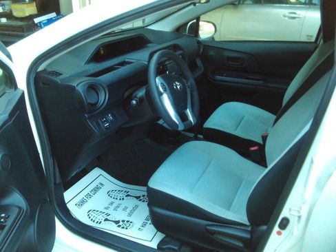 Used 2015 Toyota Prius C One FWD image 15