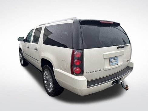 Used 2014 GMC Yukon XL Denali AWD/4WD image 6