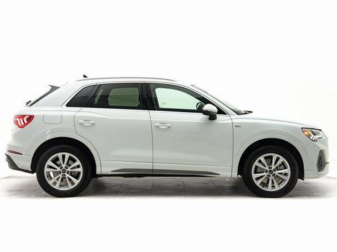 Certified 2025 Audi Q3 2.0T Premium w/ Convenience Package image 2