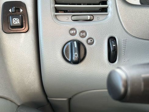 Used 2003 Ford Explorer Sport Trac XLS image 30