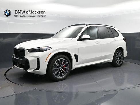 New 2026 BMW X5 sDrive40i w/ M Sport Package RWD image 3