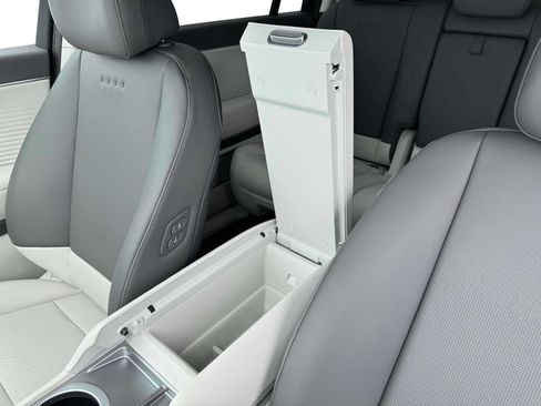 New 2026 Hyundai Ioniq 9 SEL image 18