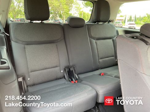 Used 2025 Ford Expedition Active AWD/4WD image 22