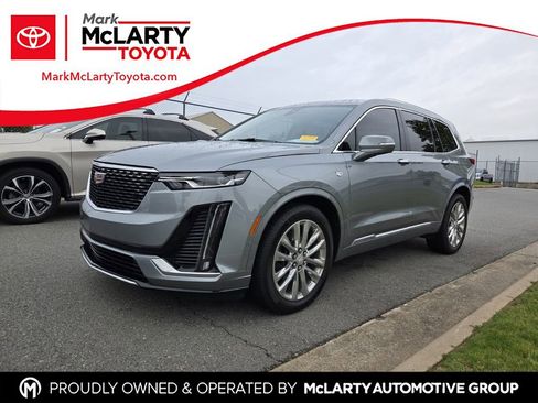 Used 2024 Cadillac XT6 Premium Luxury w/ Technology Package FWD image 1