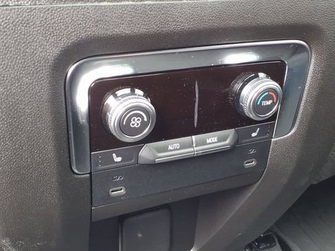 Used 2026 GMC Yukon Denali w/ Sun & Power Step Package AWD/4WD image 18