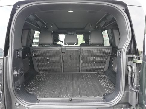 New 2026 Land Rover Defender 110 X-Dynamic SE AWD/4WD image 31