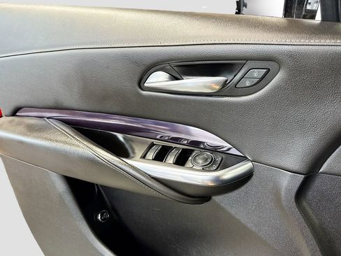 Used 2022 Cadillac XT4 Luxury w/ LPO, ONYX Package AWD/4WD image 18