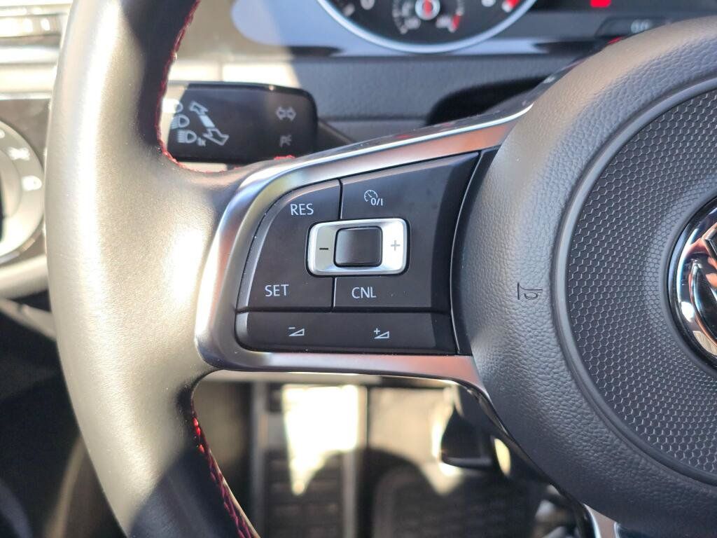 Used 2018 Volkswagen GTI S FWD image 28