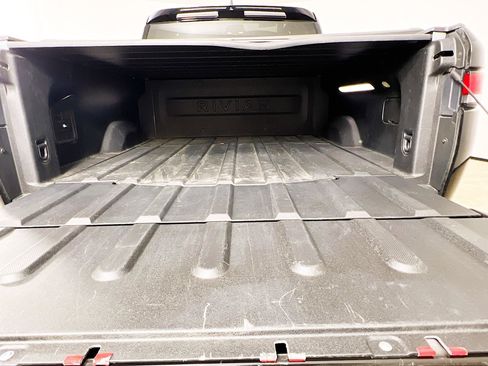 Used 2022 Rivian R1T Launch Edition image 27