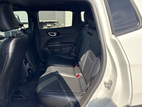 New 2026 Jeep Compass Limited AWD/4WD image 15