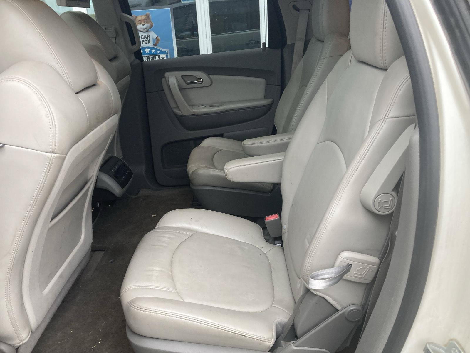 Used 2011 Chevrolet Traverse LT w/ Personal Connectivity Package AWD/4WD image 16