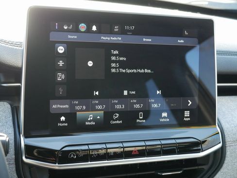 Used 2024 Jeep Compass Latitude image 16