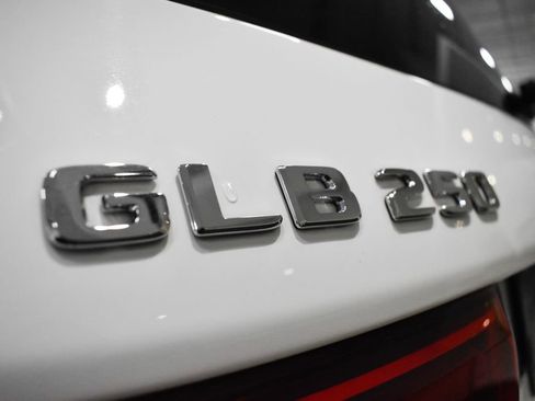 Certified 2024 Mercedes-Benz GLB 250 4MATIC image 14