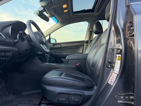 Used 2019 Subaru Outback 3.6R Limited AWD/4WD image 5