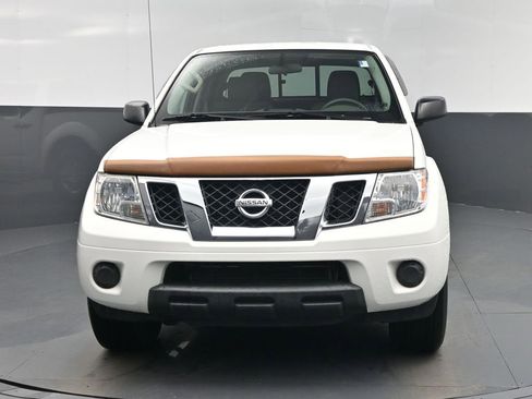 Used 2019 Nissan Frontier SV image 6