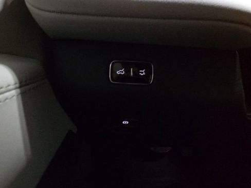 Used 2025 Lincoln Navigator Reserve image 19