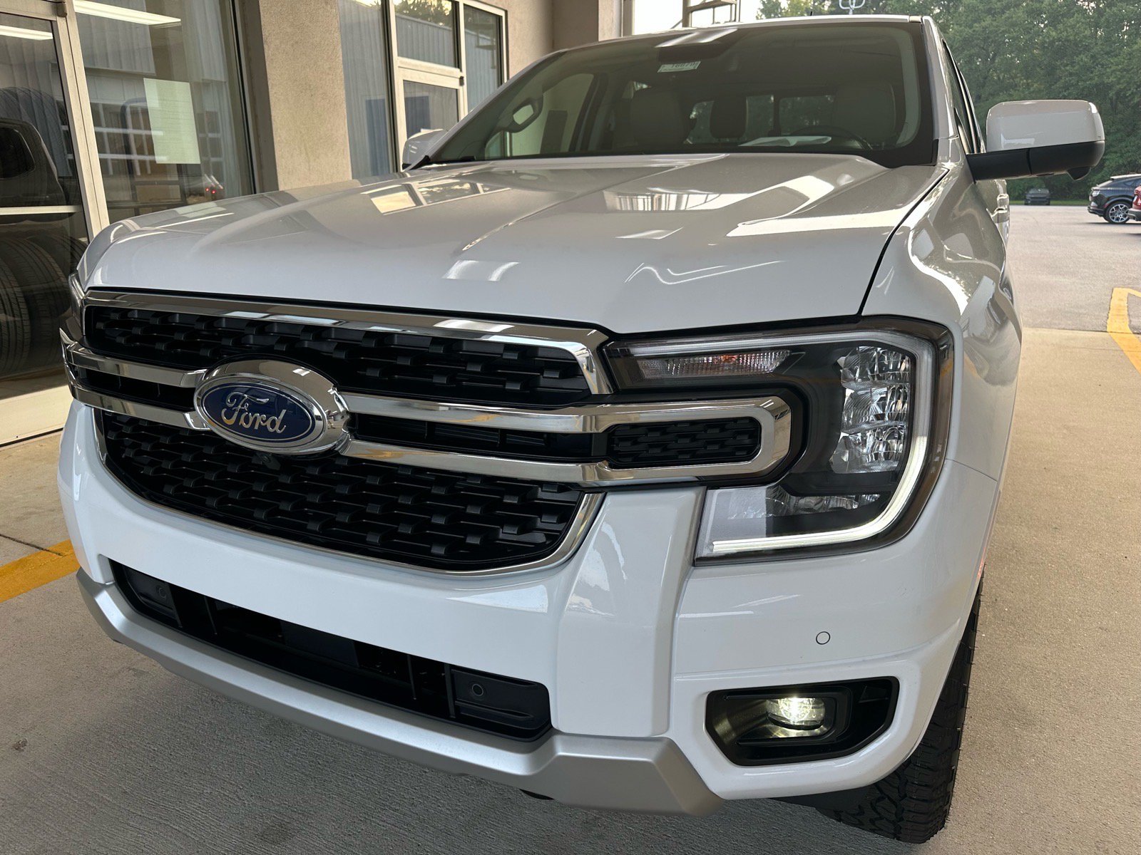 New 2026 Ford Ranger Lariat w/ FX4 Off-Road Package AWD/4WD image 2