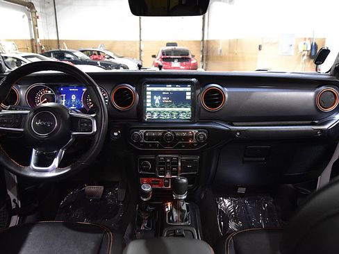 Used 2021 Jeep Gladiator Mojave AWD/4WD image 40