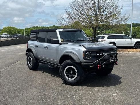 Used 2021 Ford Bronco Black Diamond w/ Sasquatch Package AWD/4WD image 2