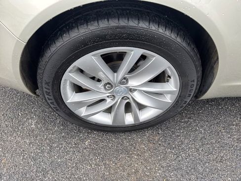 Used 2015 Buick Regal Premium w/ Experience Buick Package image 9