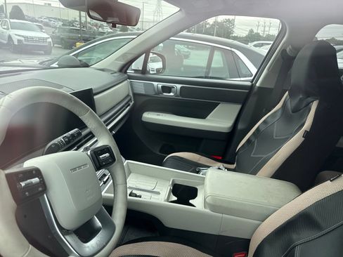 Used 2026 Hyundai Santa Fe SE FWD image 9