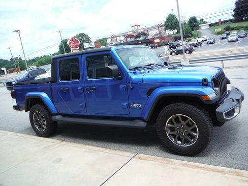 Used 2020 Jeep Gladiator Overland w/ Popular Equipment Package AWD/4WD image 12