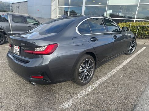 Used 2021 BMW 330i Sedan w/ Convenience Package image 7