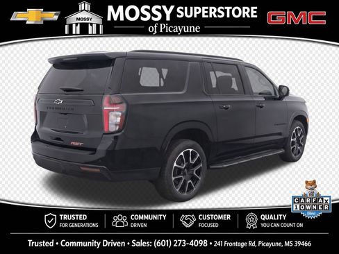 Used 2023 Chevrolet Suburban RST RWD image 4