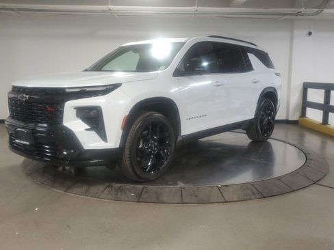 Used 2026 Chevrolet Traverse RS image 4