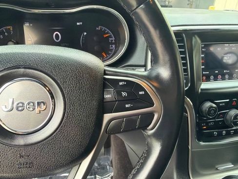 Used 2018 Jeep Grand Cherokee Limited AWD/4WD image 29