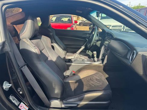 Used 2014 Scion FR-S image 10