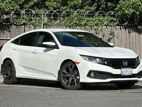 Used 2019 Honda Civic Sport image 2