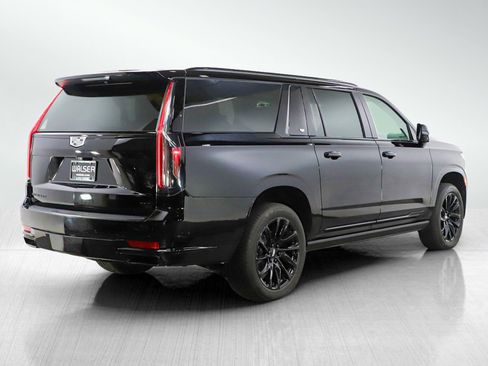 Used 2024 Cadillac Escalade ESV Sport Platinum w/ LPO, ONYX Package AWD/4WD image 6