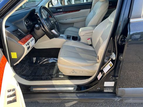 Used 2011 Subaru Outback 2.5i Limited AWD/4WD image 21