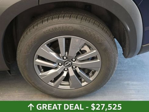 Used 2025 Nissan Pathfinder SV FWD image 13