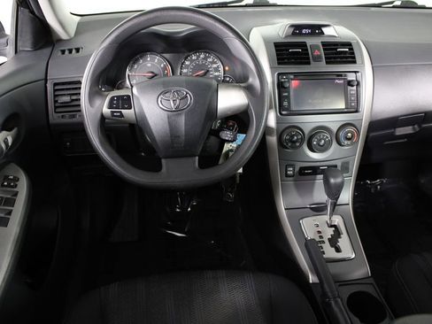 Used 2013 Toyota Corolla S image 4