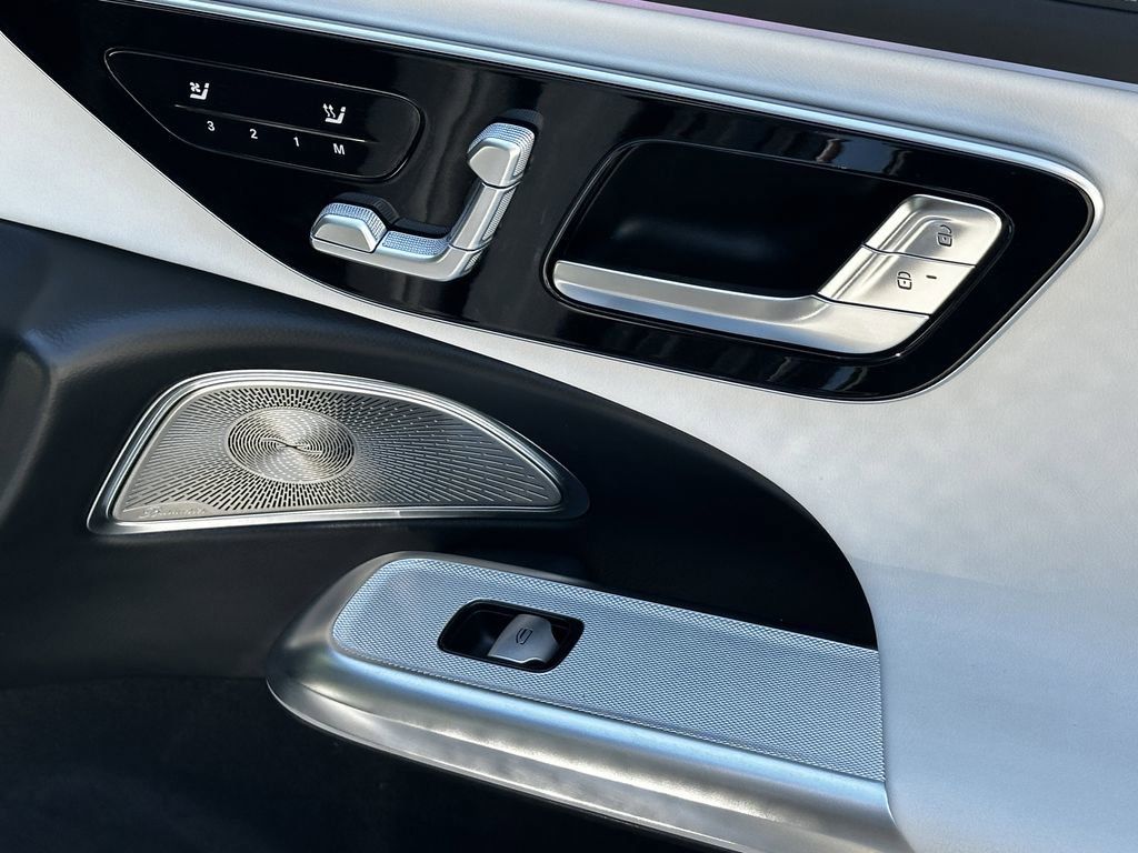 Certified 2025 Mercedes-Benz E 53 AMG e 4MATIC Sedan image 17