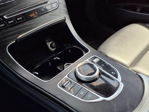 Used 2018 Mercedes-Benz GLC 300 image 25