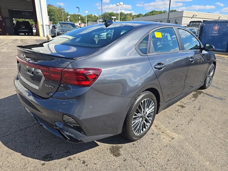 Used 2024 Kia Forte GT-Line FWD image 8