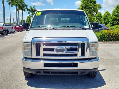 Used 2014 Ford E-350 and Econoline 350 XLT RWD image 2