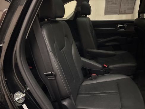 Certified 2023 Kia Sorento SX FWD image 20