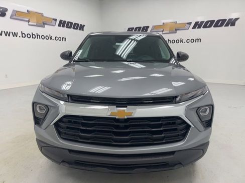 New 2026 Chevrolet TrailBlazer LS w/ LS Convenience Package FWD image 2