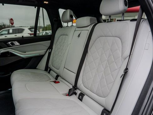 Used 2023 BMW X5 sDrive40i w/ Executive Package image 21