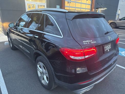 Used 2018 Mercedes-Benz GLC 300 4MATIC image 3
