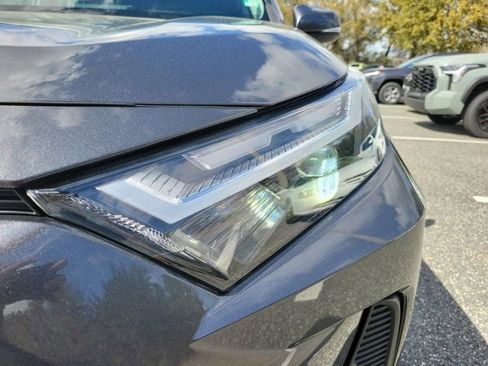 Used 2022 Toyota RAV4 XLE w/ Convenience Package image 16