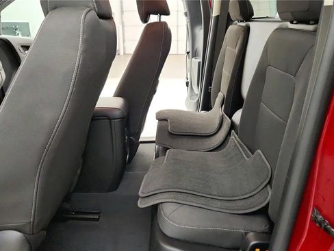 Used 2020 GMC Canyon SLE w/ Elevation Edition image 32