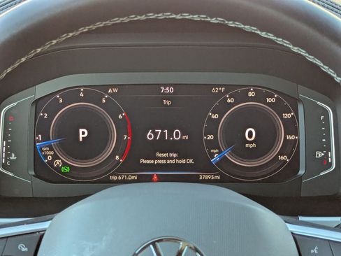 Used 2023 Volkswagen Atlas Cross Sport SE image 23